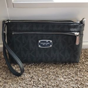 Michael Kors wristlet